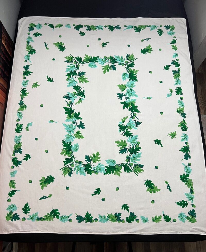 1950's Green Leaves & Acorn Print Tablecloth