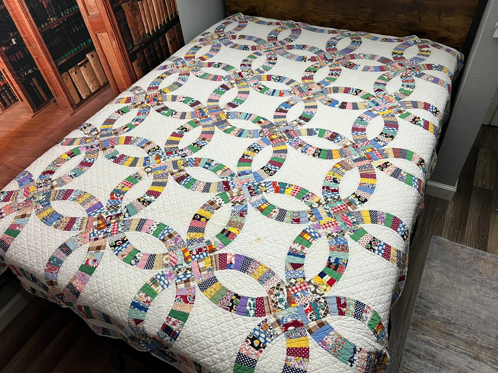 Handmade 1940's Double Wedding Ring Quilt